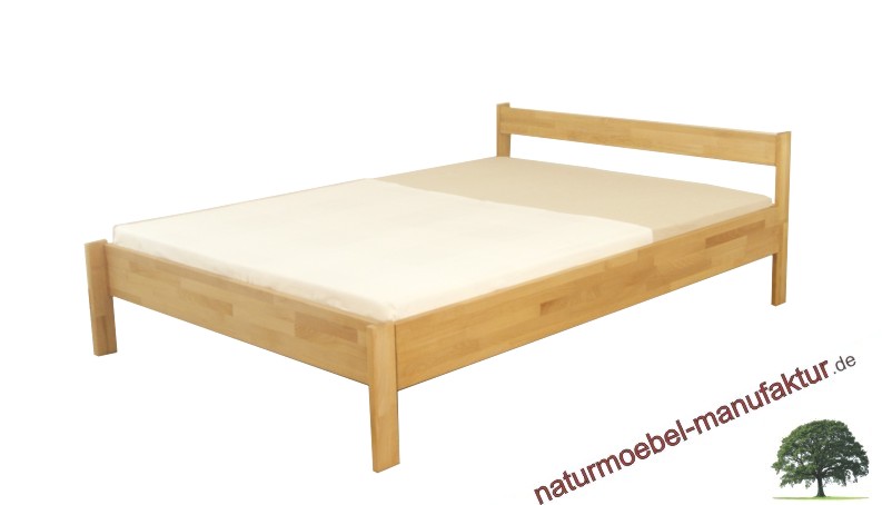 Einfaches Massivholzbett